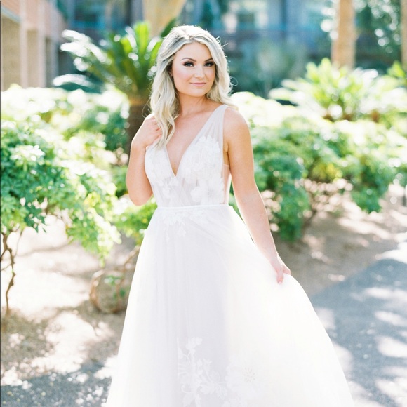 ❥ Meet your Posh Stylist - Picture 6 of 9